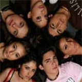 Escuchar Canciones de Grupo Play