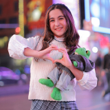 Escuchar Canciones de Lara Campos