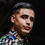 Escuchar Canciones de Adan Cruz