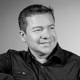 Escuchar Canciones de Rigoberto Amaya
