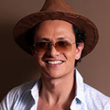 Escuchar Canciones de Iskander