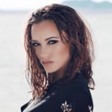 Escuchar Canciones de Jessica Sutta