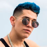 Escuchar Canciones de Lenny Tavarez