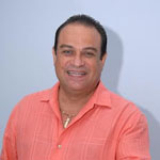 Escuchar Canciones de Tony Vega